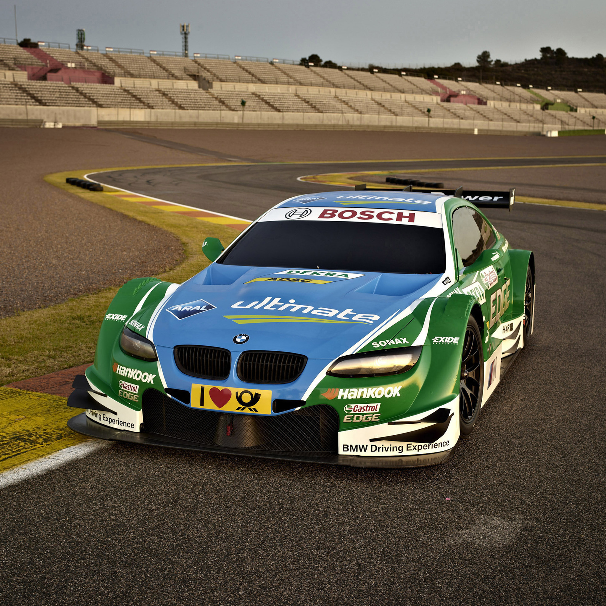 汽车 酷车 奥迪 灰色 蓝色 苹果手机高清壁纸 2