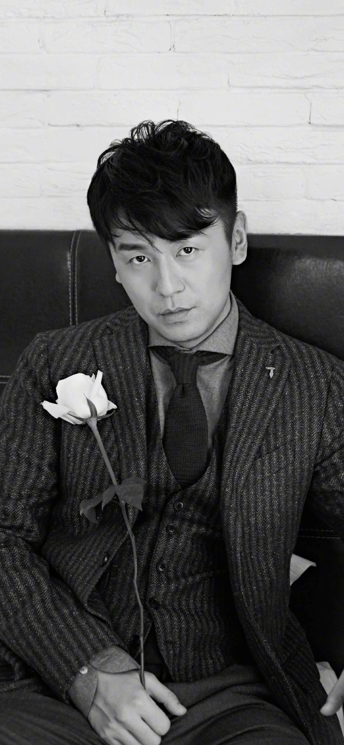 邓伦 演员 明星 艺人 黑白 写真 苹果手机高清壁
