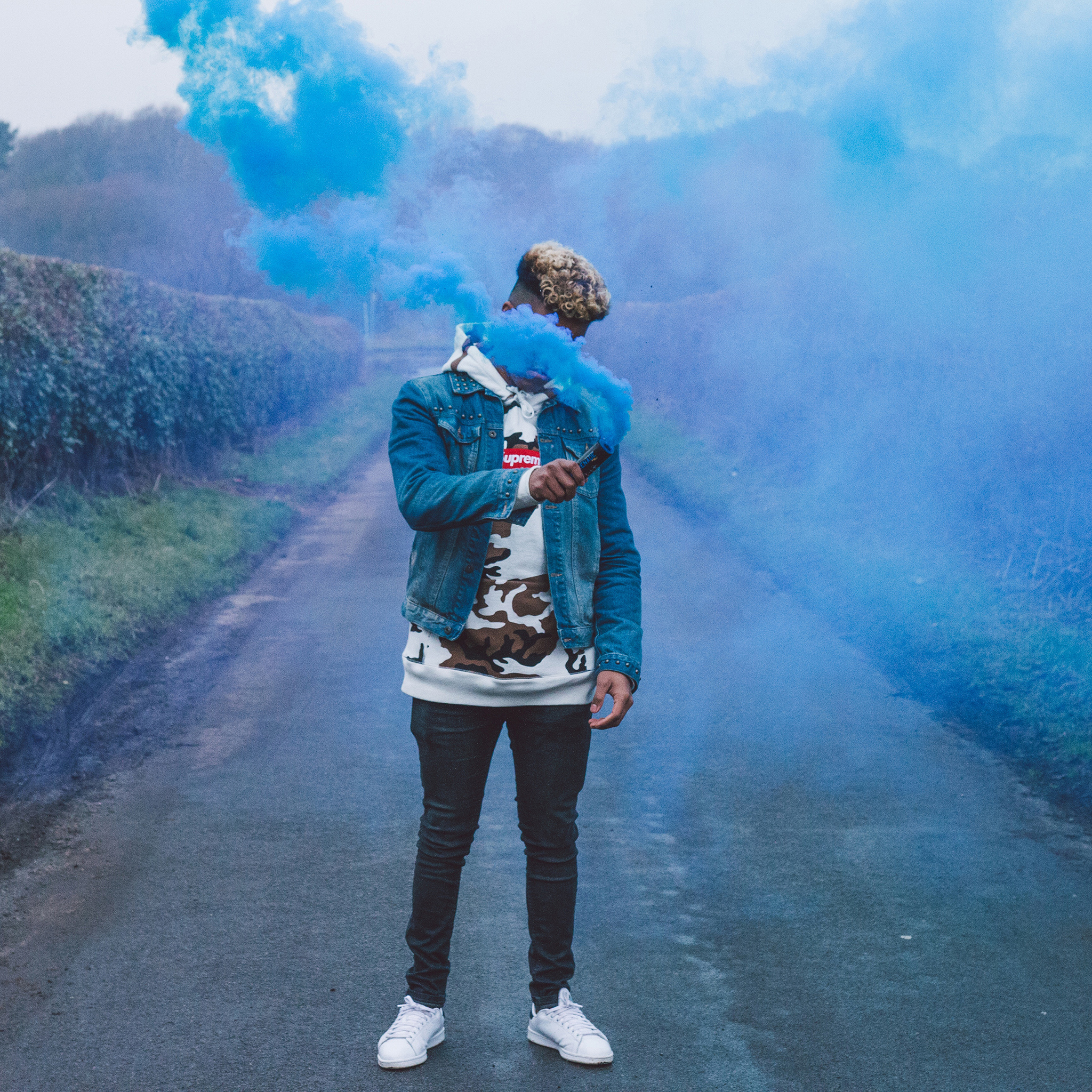 战斗机 军事 飞行 烟雾 苹果手机高清壁纸 2048