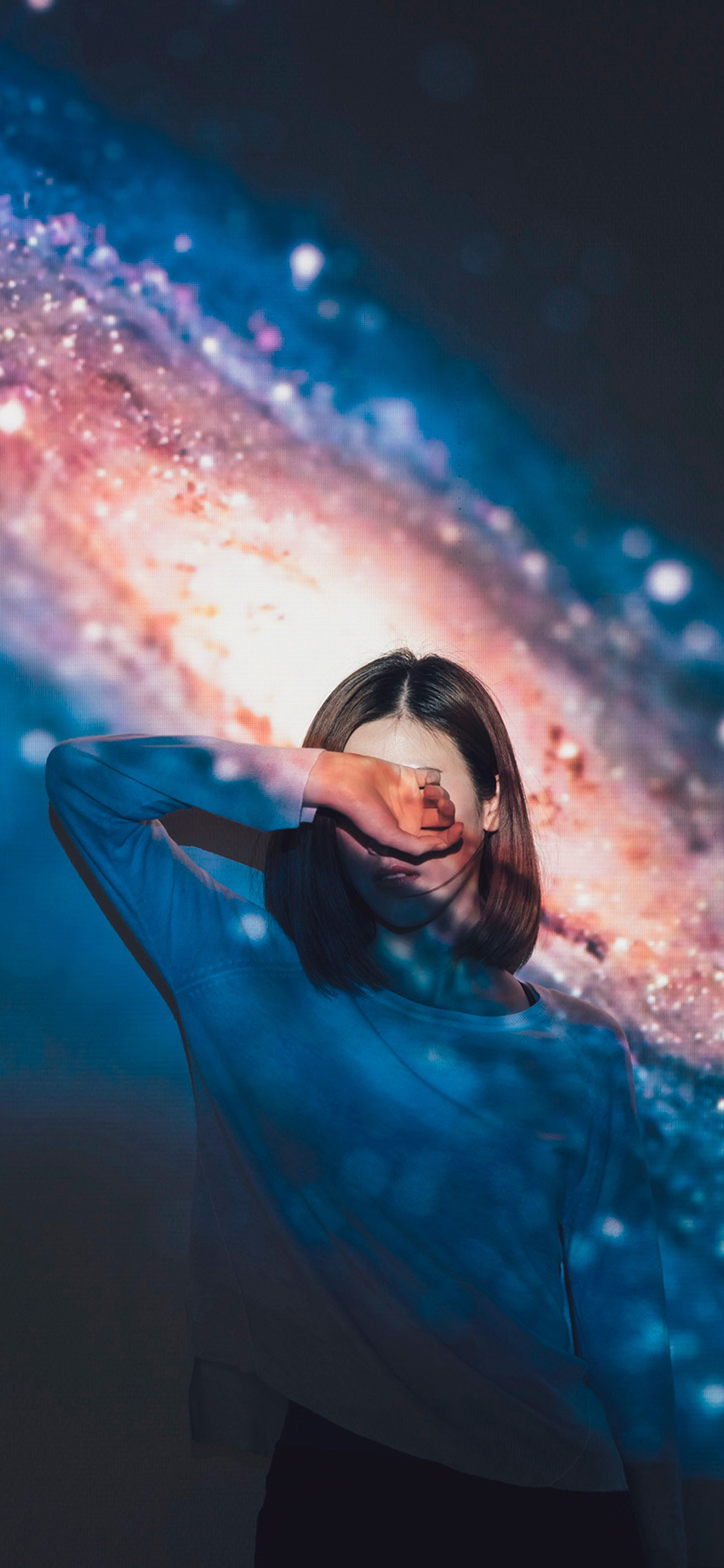 欧美美女 抽烟 性感 红唇 苹果手机高清壁纸 1125x24