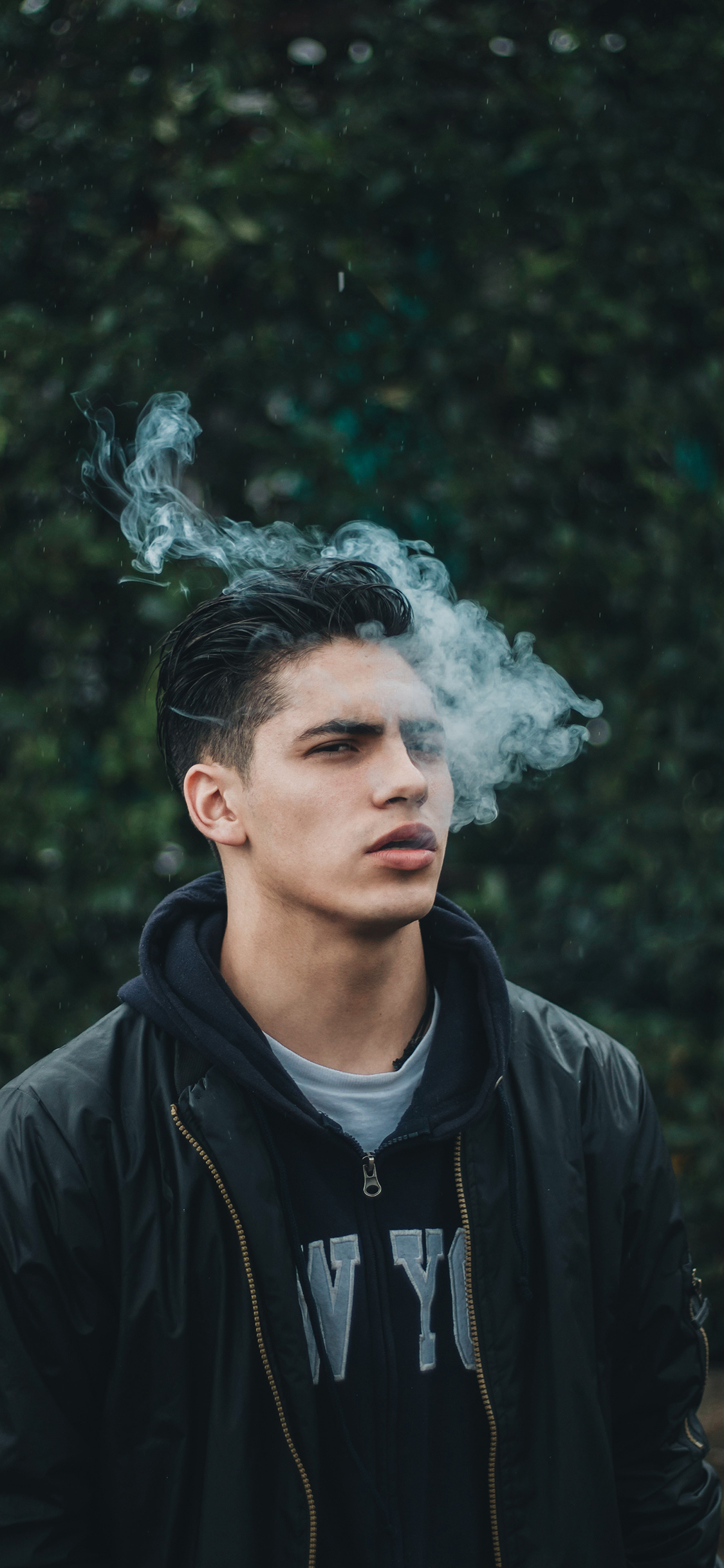 欧美 型男 写真 侧面 帅气 苹果手机高清壁纸 1125x