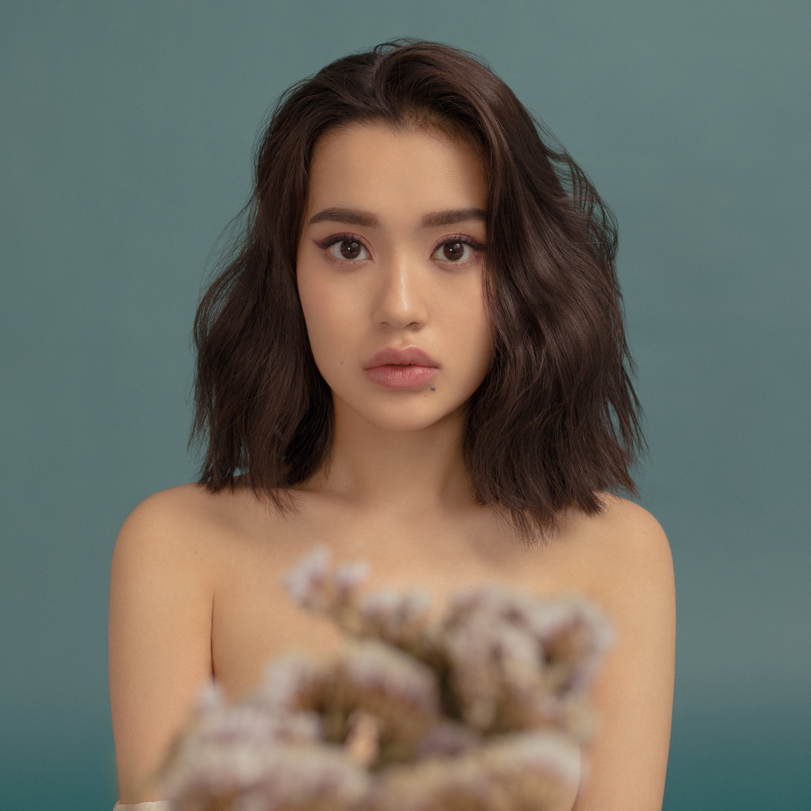 艺人 王珞丹 演员 短发 女星 苹果手机高清壁纸