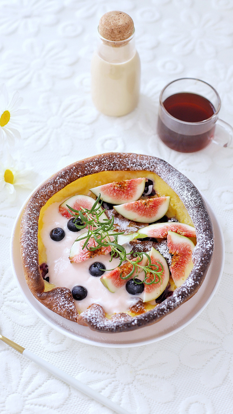 蓝色背景 冰淇淋皮 饼干 冰块 苹果手机高清壁纸