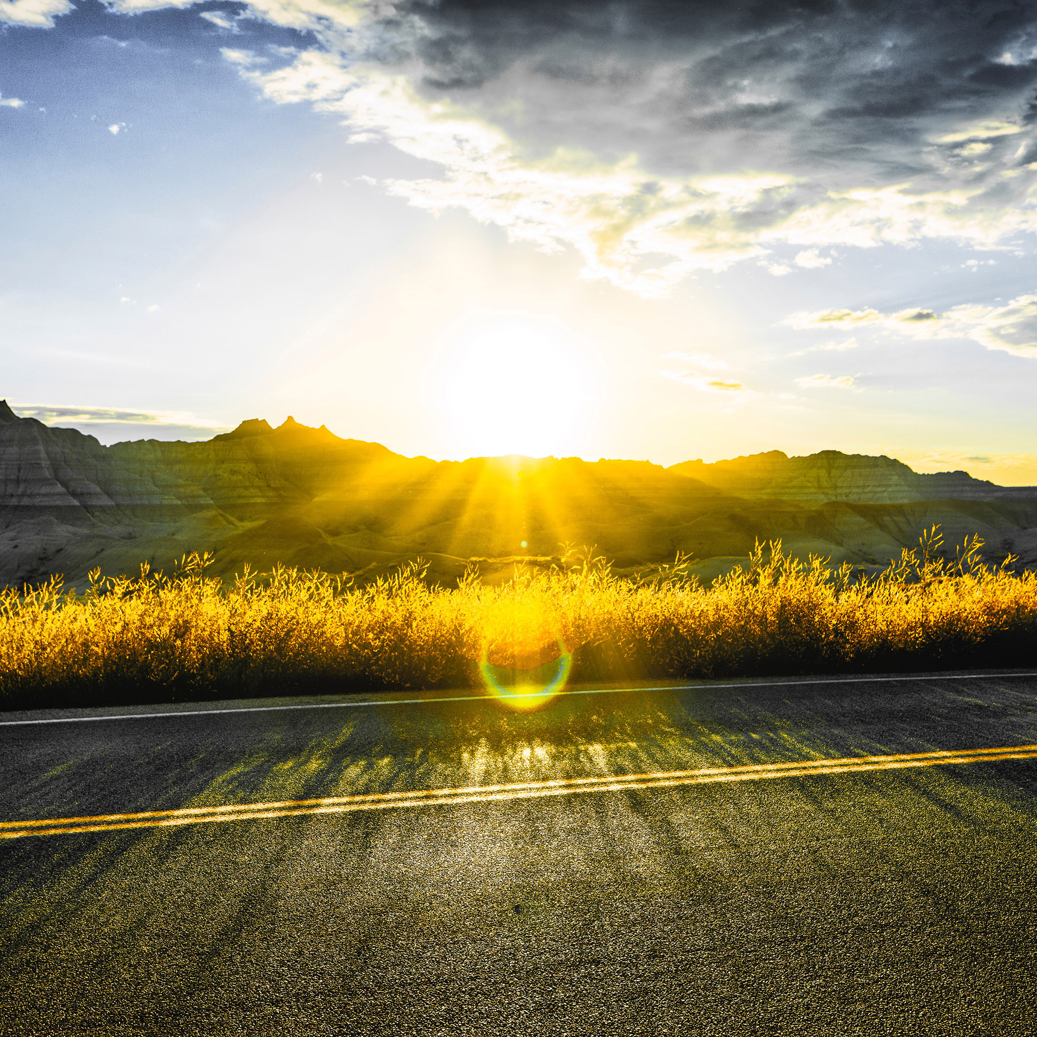雪地 小木屋 灯光 温馨 苹果手机高清壁纸 2048